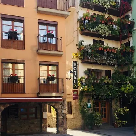 Duplex A La Placa Major El Pont de Suert Exterior photo